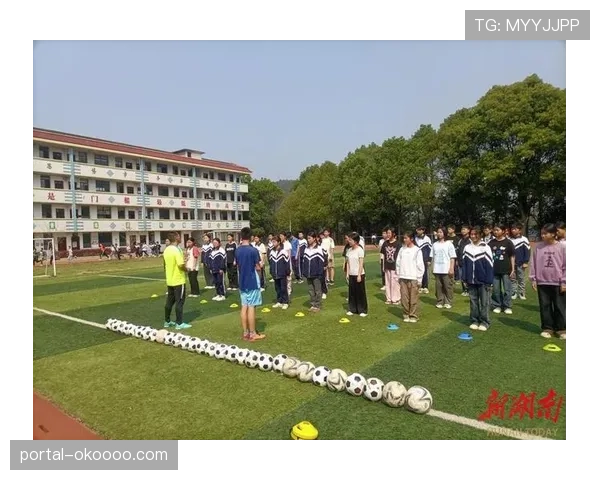 乐山商行足球公益课堂进校园，普及青少年足球