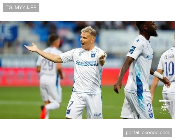 欧塞尔主场0-1朗斯，定位球失球暴露防守漏洞