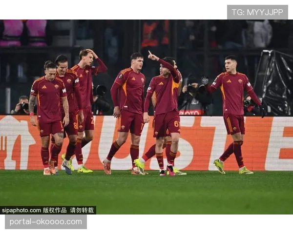 记者:萨拉戈萨转会罗马接近达成,恩昆库无意离队